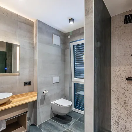 Grosser Kessel By Interhome